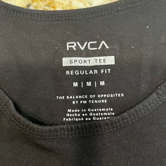 RVCA Men’s Sports Tee size Medium - Picture 3 of 4